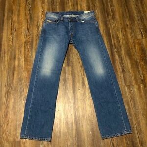 Diesel Jeans Men's 31x30 Viker Regular Straight Leg Classic Mid Rise Denim